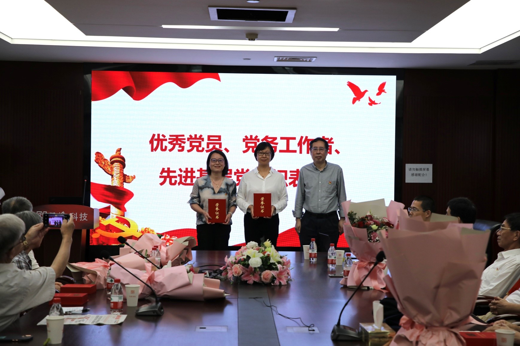 1625037121EueynW 合照8