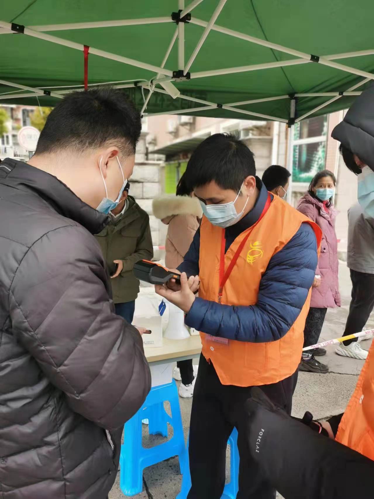 汪青 浦东南船埠街道社区自愿者服务 01